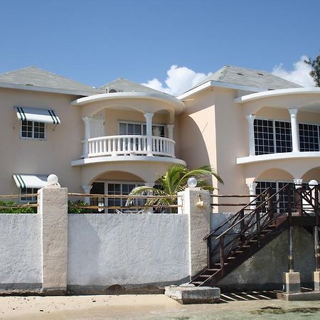 Triplets On The Bay Villa Teluk Montego Bagian luar foto